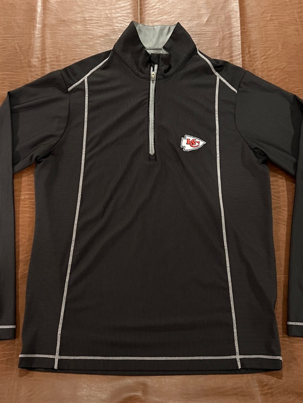 Kansas City Chiefs Men’s Long Sleeve 1/4 Zip Activewear Top - Size Medium